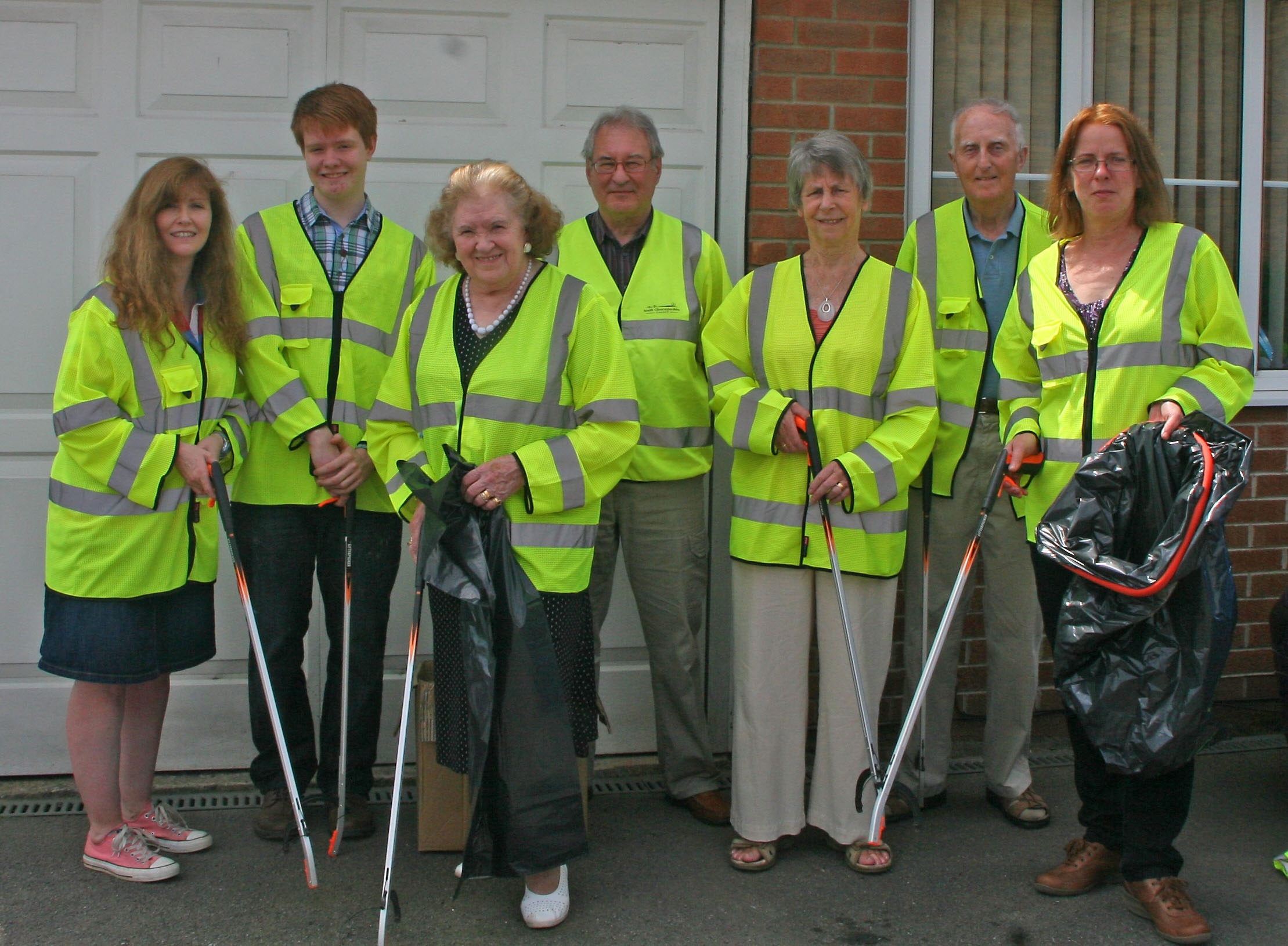 Picture of 7 of the Litter Buster Volunteers